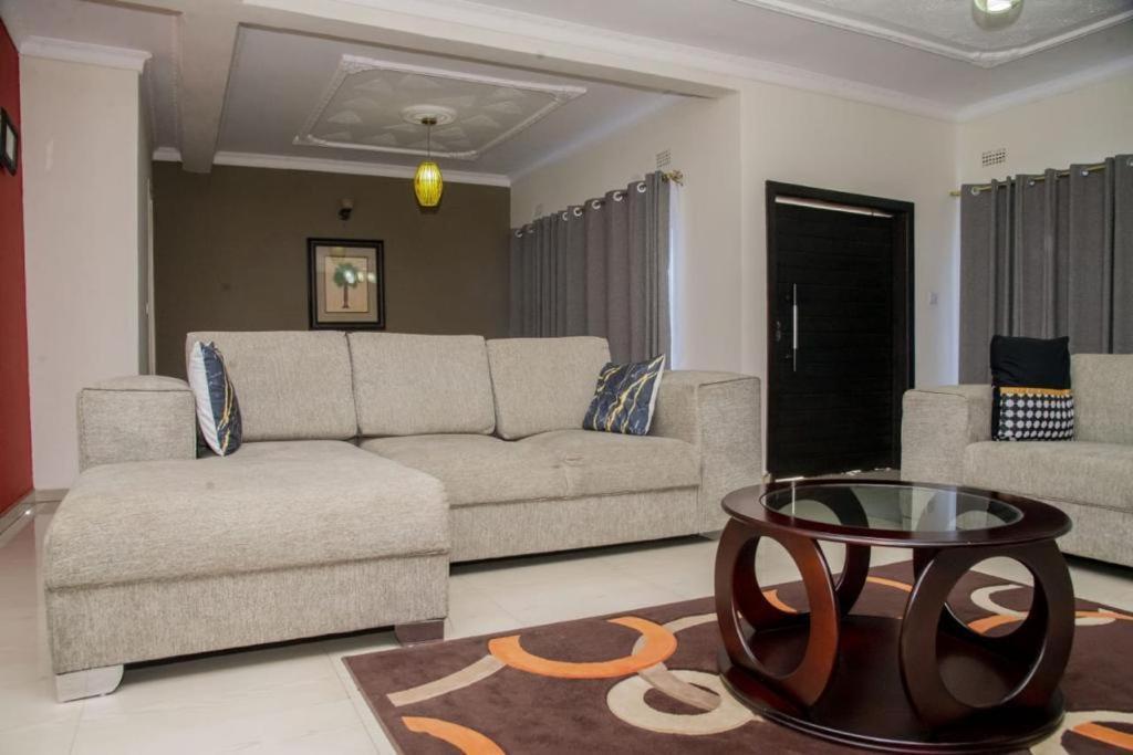 Royal Suites Apartments Лусака Екстер'єр фото