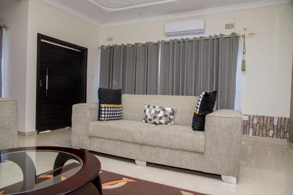 Royal Suites Apartments Лусака Екстер'єр фото
